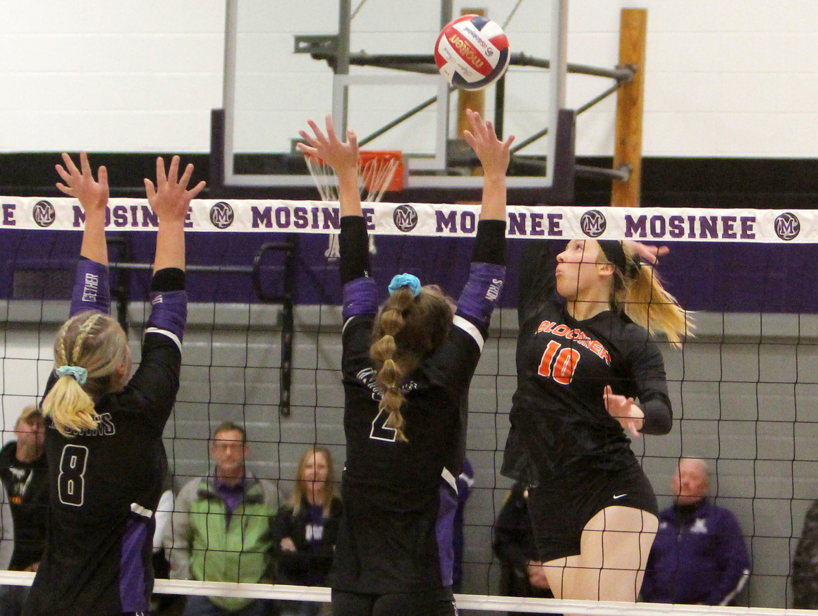 Bloomer volleyball at Mosinee 11-2-19